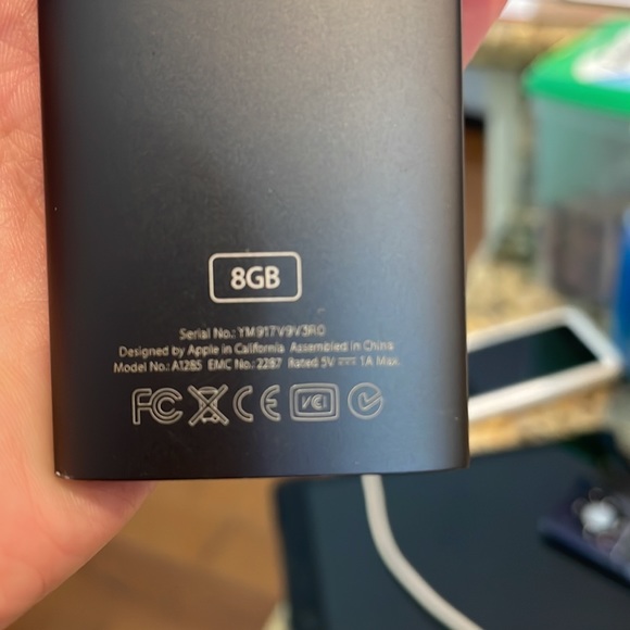 apple ipod nano 4th generation 8gb - Picture 3 of 4